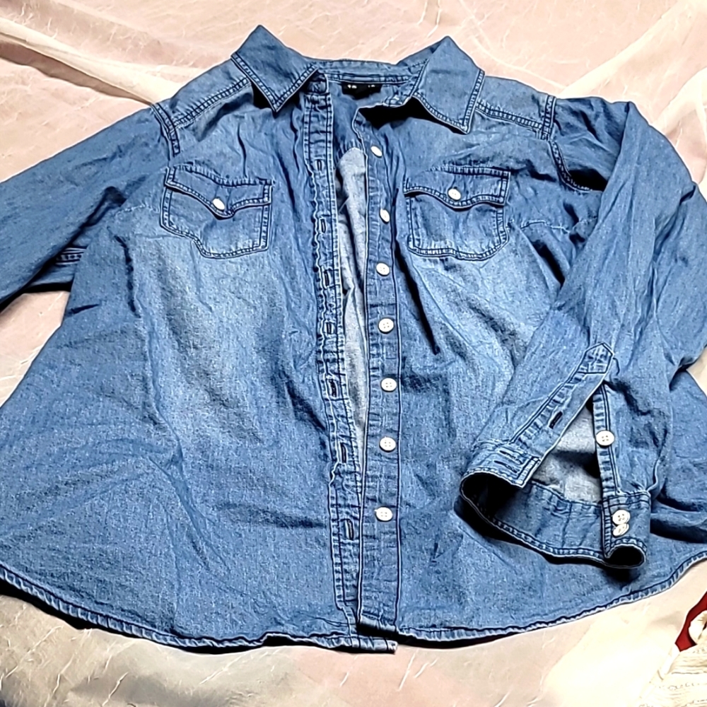 Torrid jean shirt, size 0